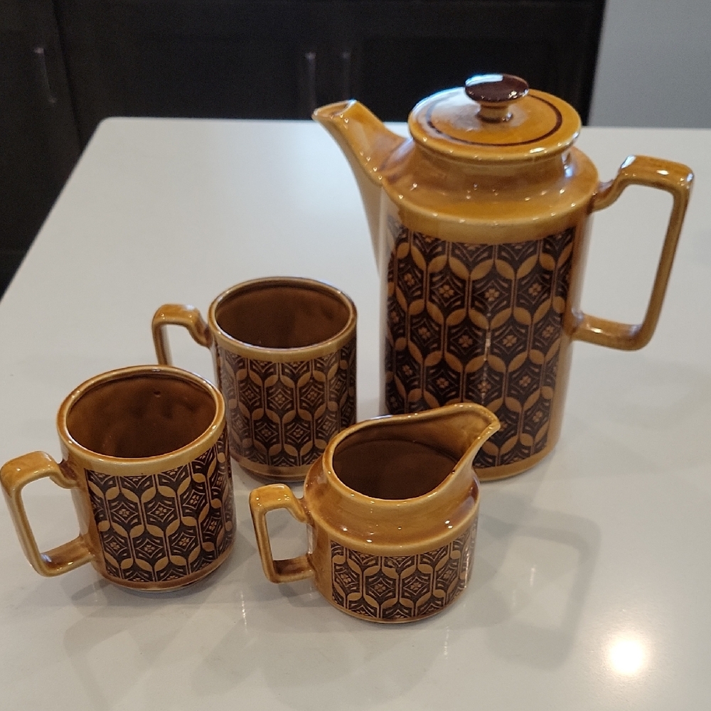 Retro Japan MCM Vintage Brown Geometric Tea Set